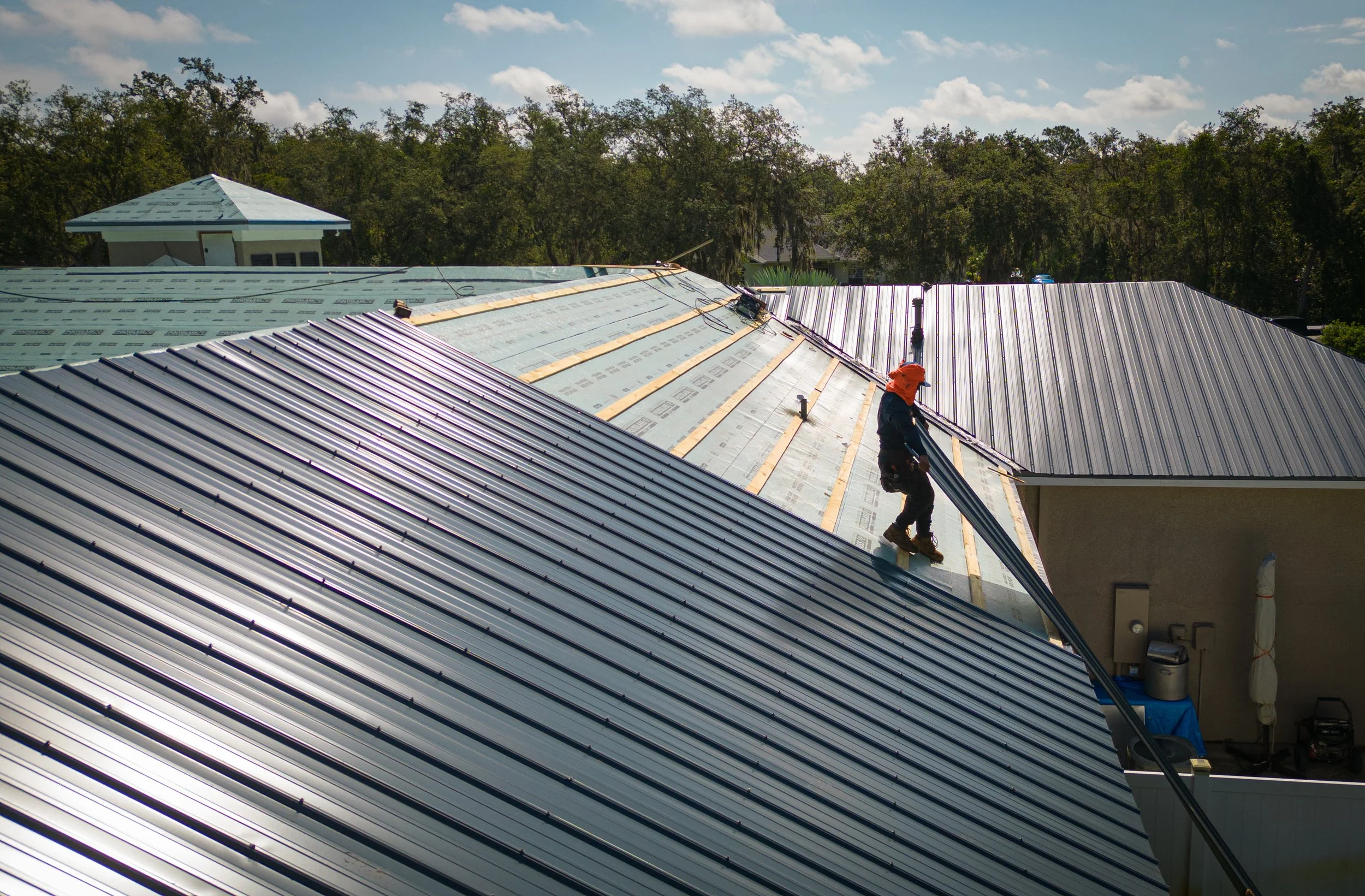 commercial vs residential roofing