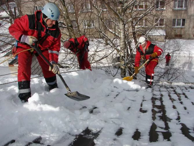 emergency Roof Repair in Winter Near Me
