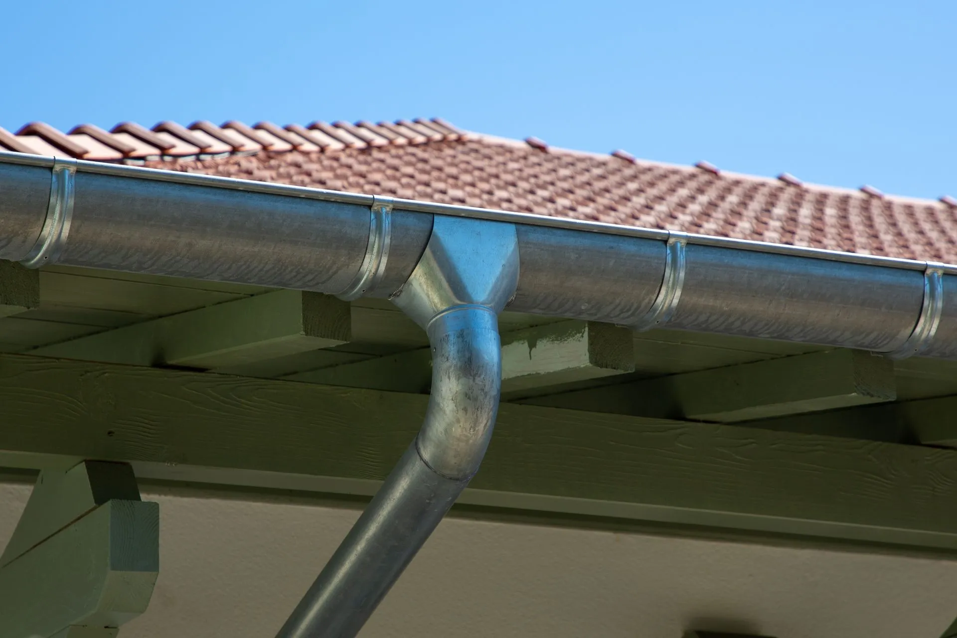 Seamless Gutter Installation