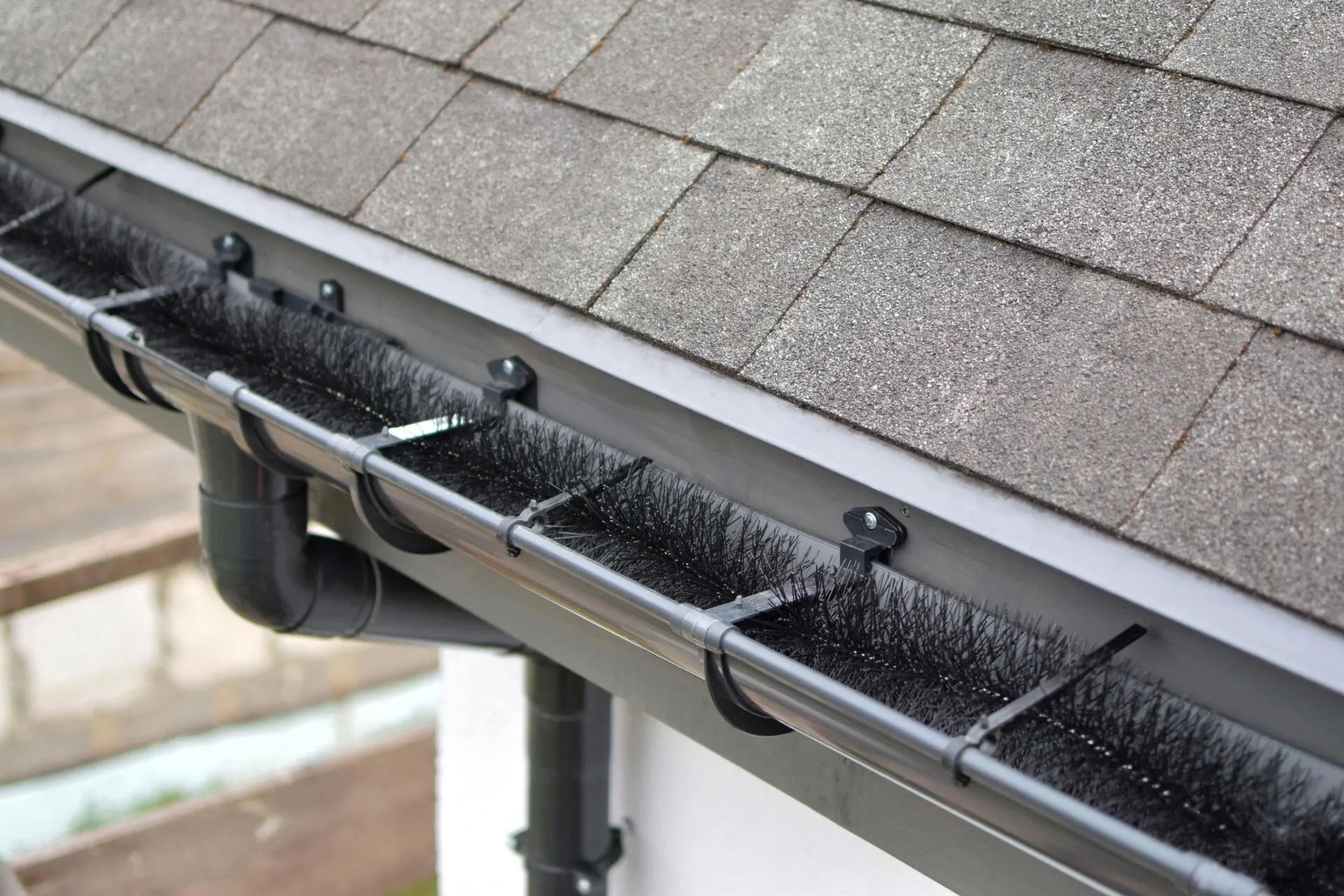 Seamless Gutter Installation Greentown