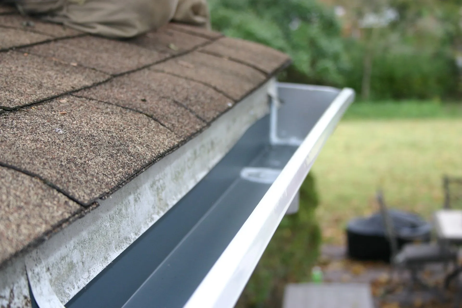 Seamless Gutter Installation Greentown